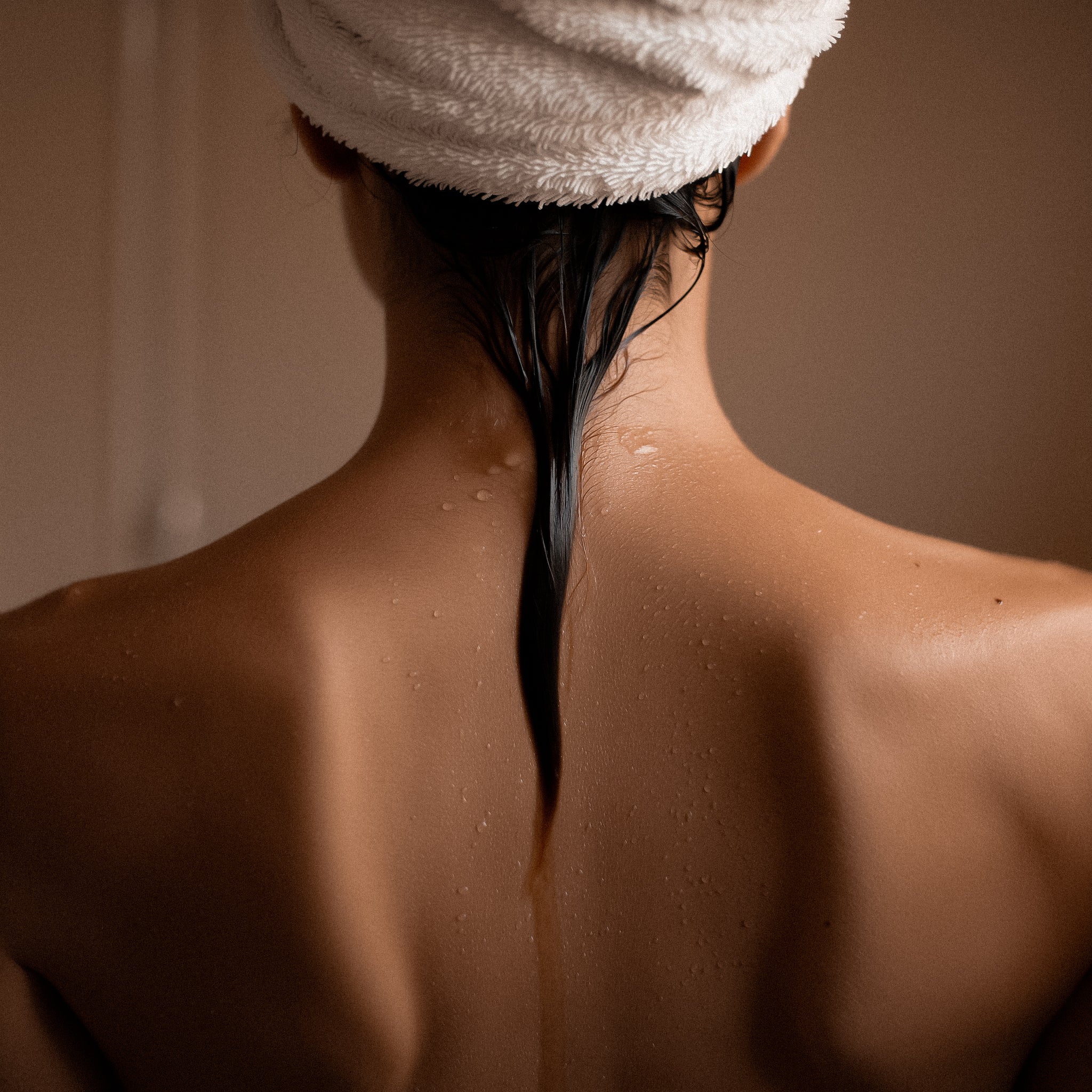 hard-water-shower-impact-on-skin.jpg
